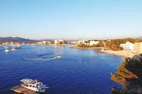 7 Tage Halbpension Chillout azuLine Mar Amantis Ibiza