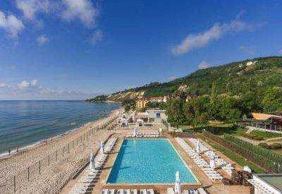 Algara Beach