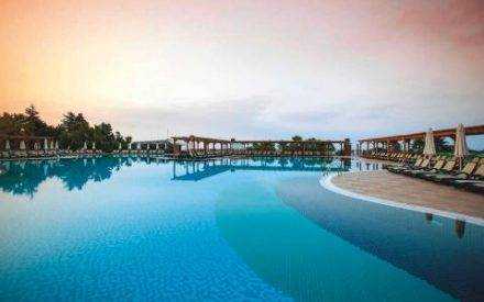 Arcanus Side Resort